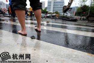 成人水管爆裂视频播放