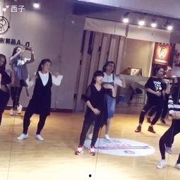 国庆简单的成人舞蹈视频,跟随简单成人舞蹈视频共庆盛世华章