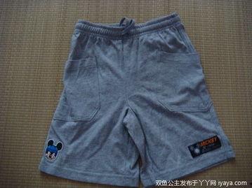 成人围嘴衣服怎么穿视频